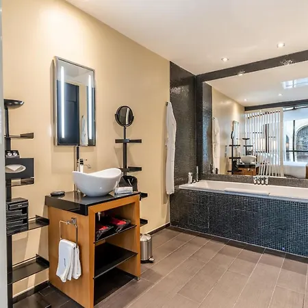 Five Seas By Inwood Cannes