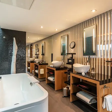 Five Seas By Inwood Hotel 5*